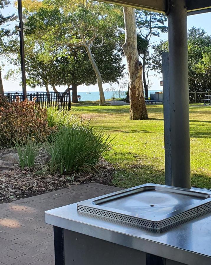 Villa Venezia Apt 3 - Spacious Hervey Bay Beachfront Apartment 외부 사진