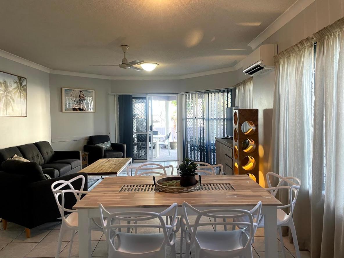 Villa Venezia Apt 3 - Spacious Hervey Bay Beachfront Apartment 외부 사진