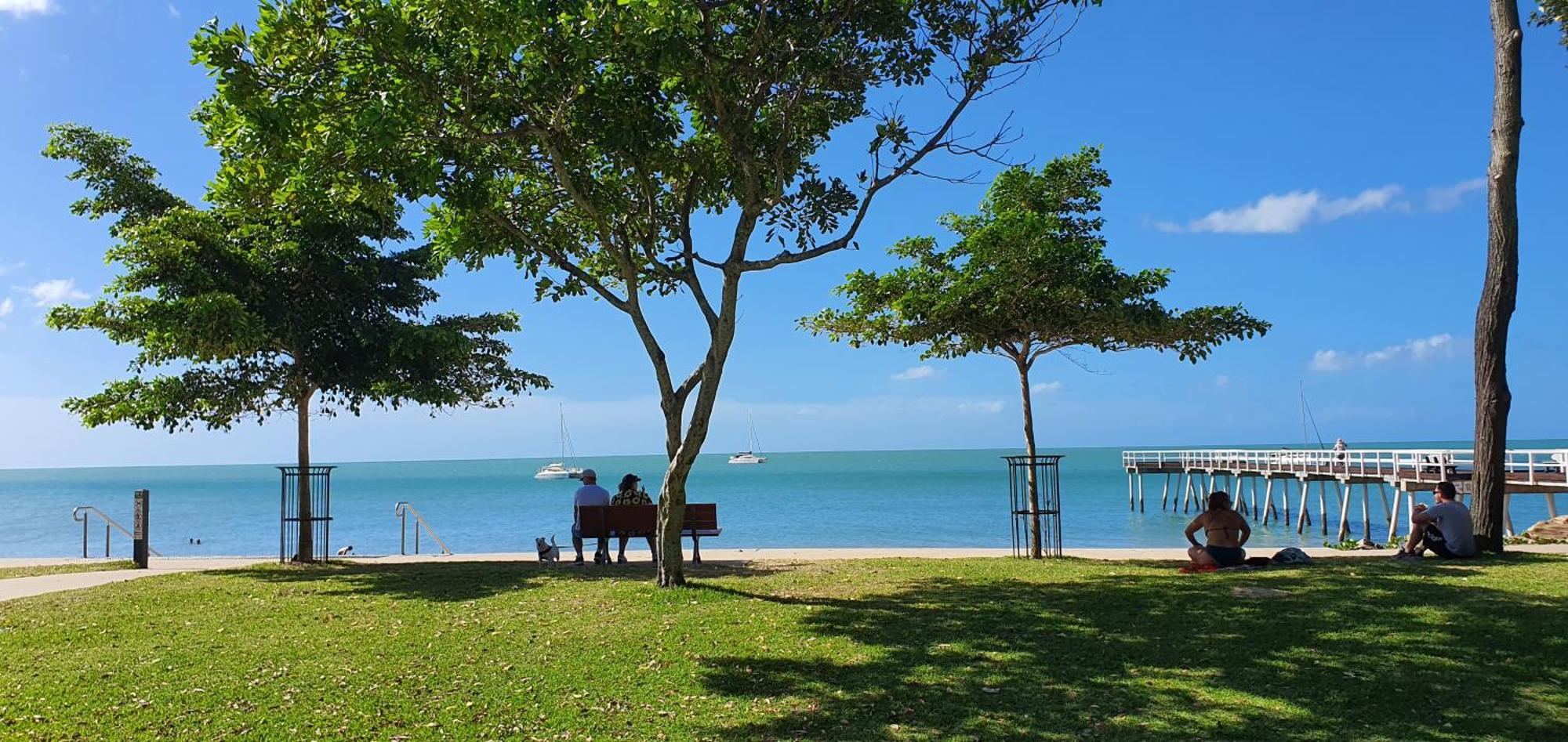 Villa Venezia Apt 3 - Spacious Hervey Bay Beachfront Apartment 외부 사진
